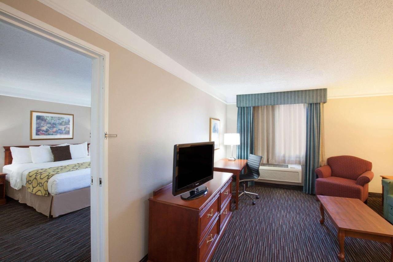 Baymont By Wyndham Texarkana Exterior foto