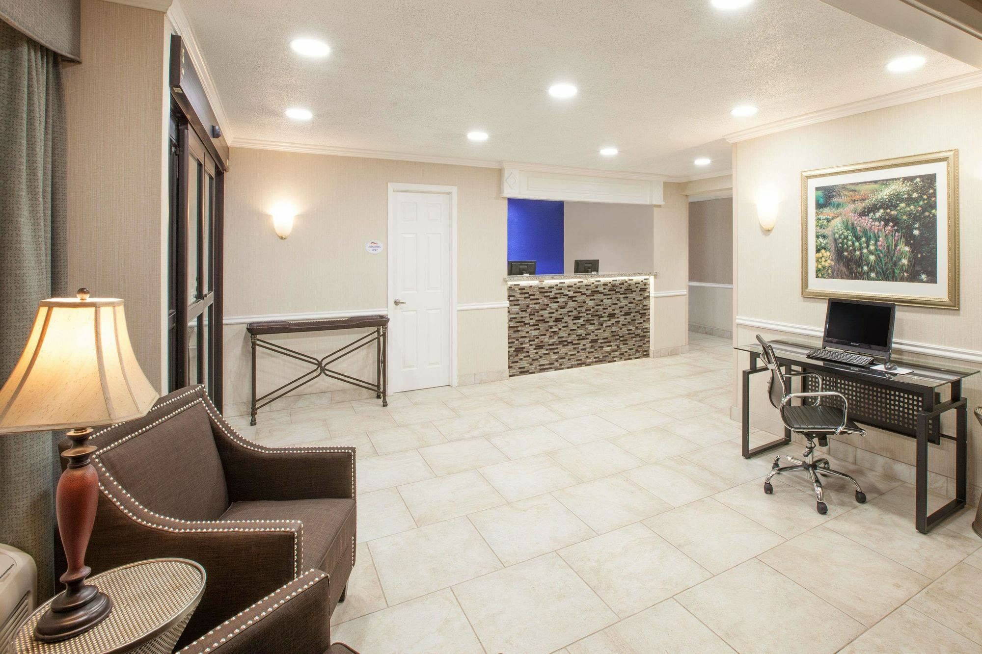 Baymont By Wyndham Texarkana Exterior foto
